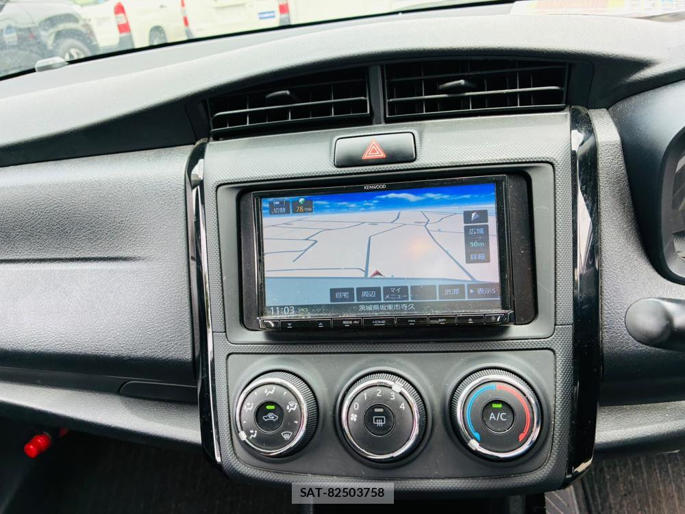 Toyota COROLLA AXIO 2019-06 7864339-18