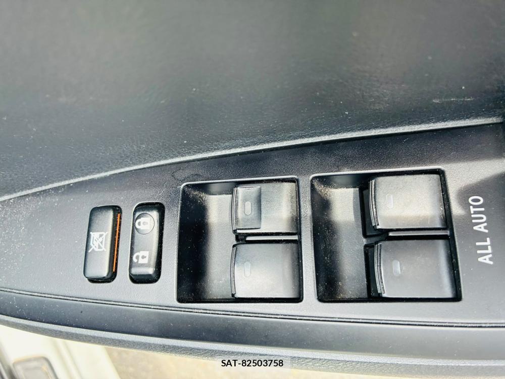 Toyota COROLLA AXIO 2019-06 7864339-22