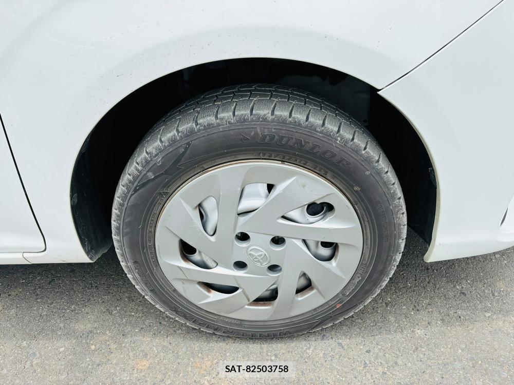 Toyota COROLLA AXIO 2019-06 7864339-28
