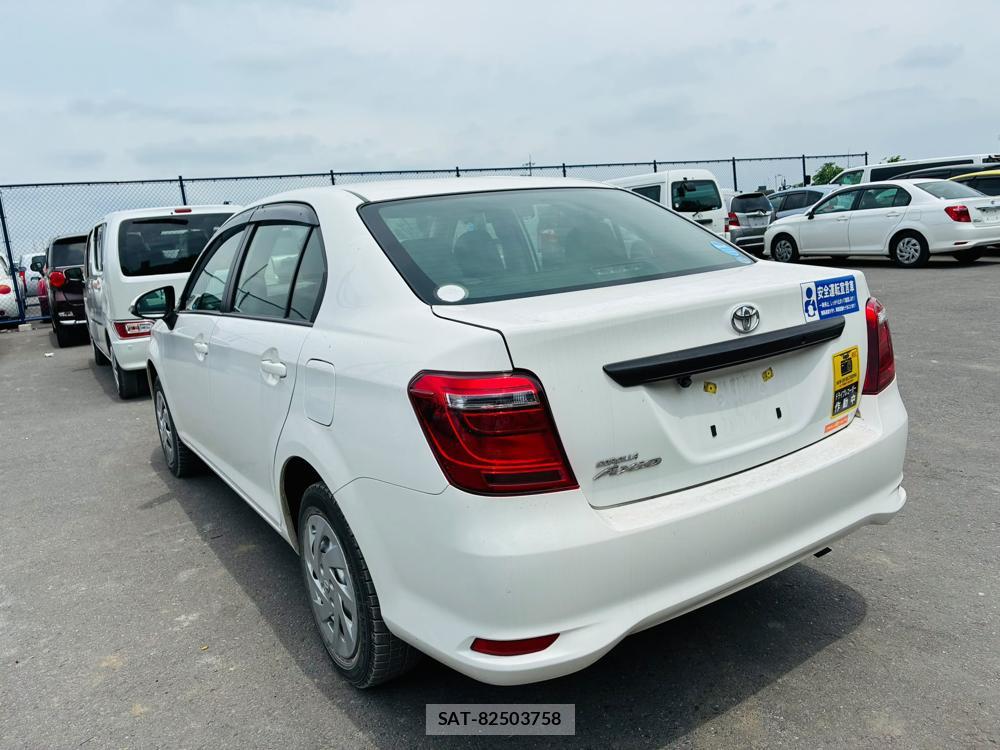 Toyota COROLLA AXIO 2019-06 7864339-2