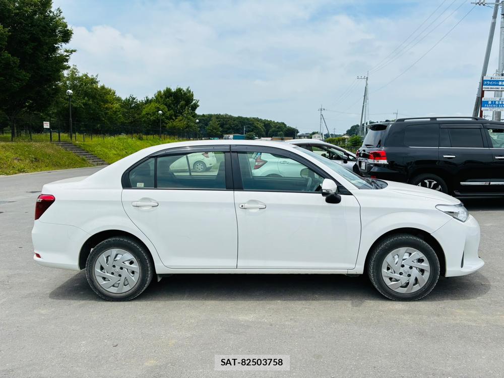 Toyota COROLLA AXIO 2019-06 7864339-5