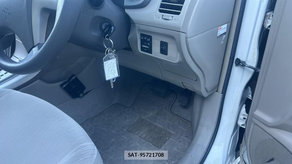 Toyota COROLLA AXIO 2007-06 7634458-9