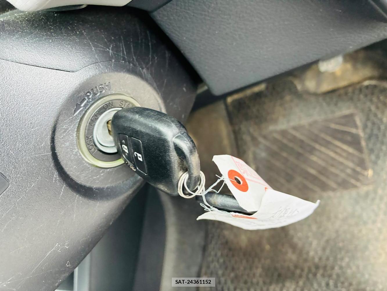 Toyota COROLLA AXIO 2012-07 7749330-16