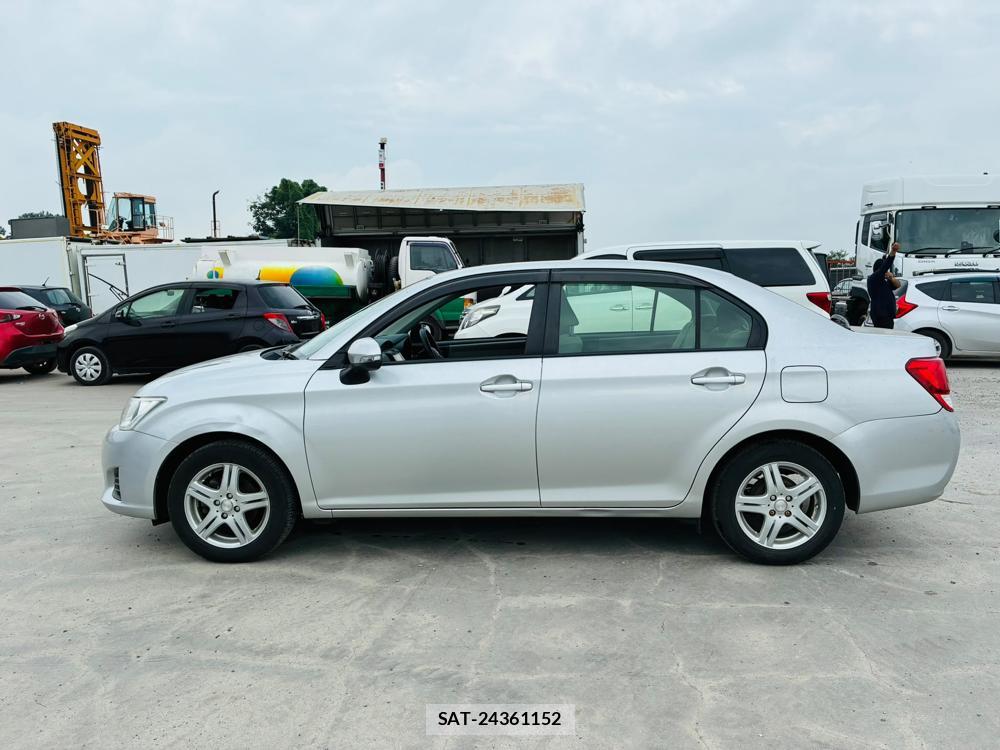Toyota COROLLA AXIO 2012-07 7749330-1