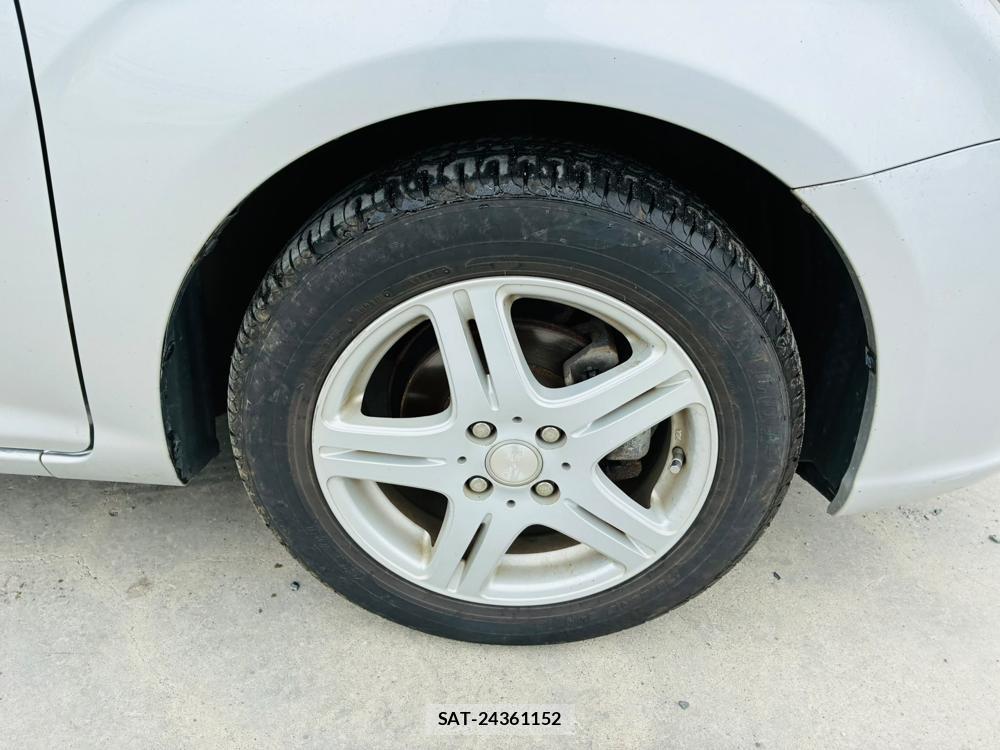 Toyota COROLLA AXIO 2012-07 7749330-28