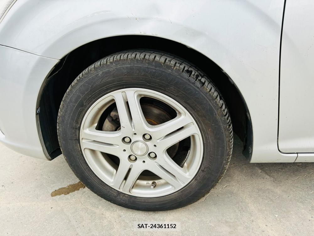 Toyota COROLLA AXIO 2012-07 7749330-29