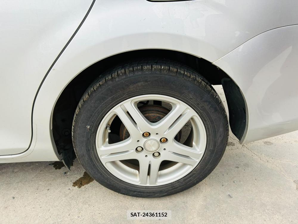 Toyota COROLLA AXIO 2012-07 7749330-30
