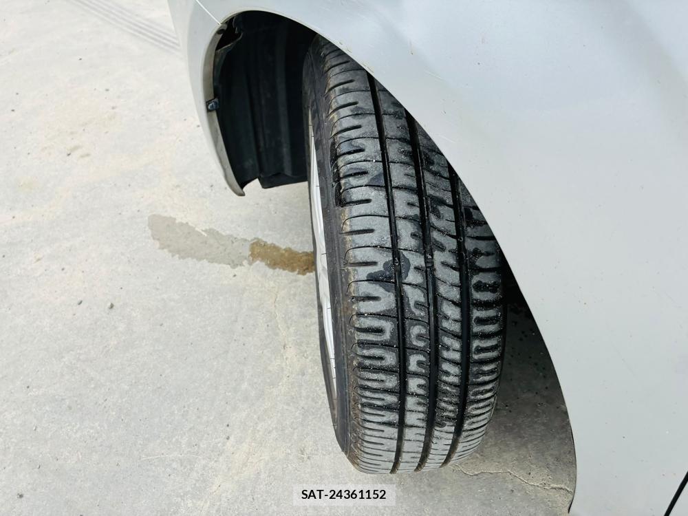 Toyota COROLLA AXIO 2012-07 7749330-31