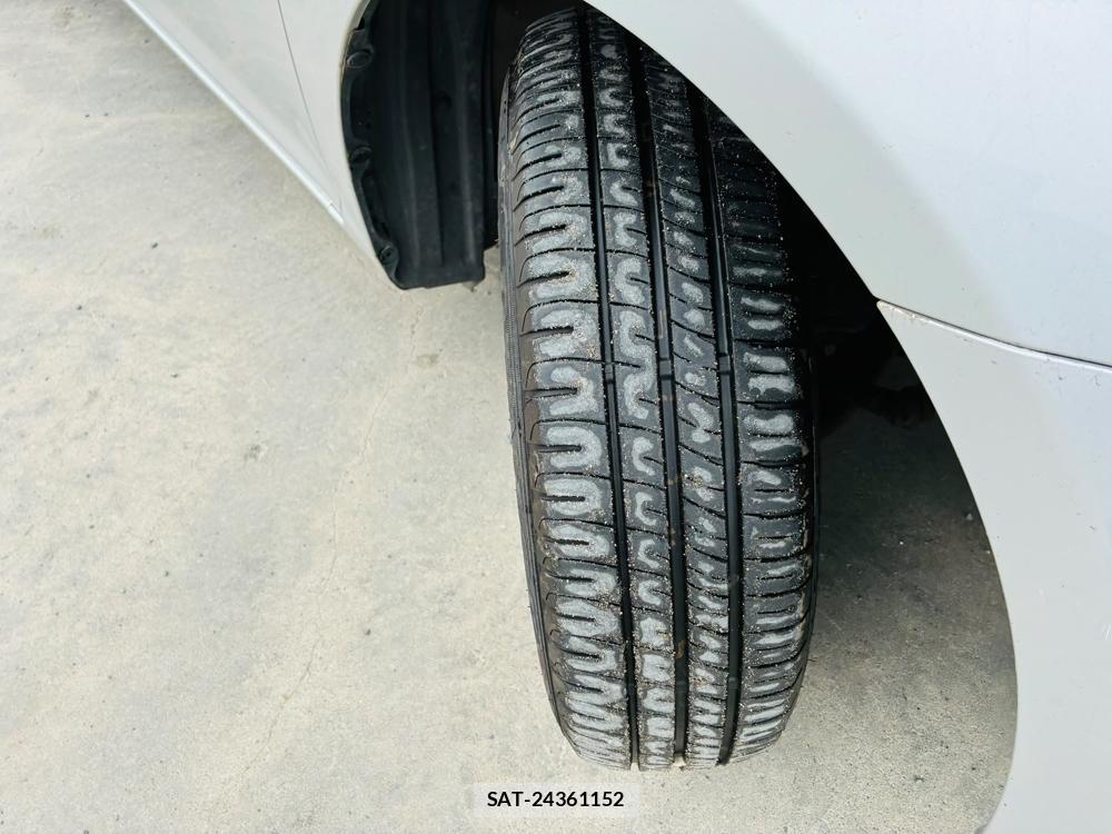 Toyota COROLLA AXIO 2012-07 7749330-32
