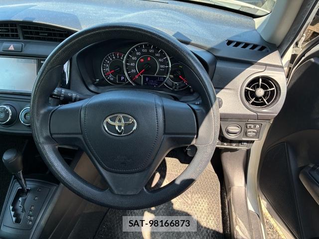 Toyota COROLLA AXIO 2019-03 7958670-5