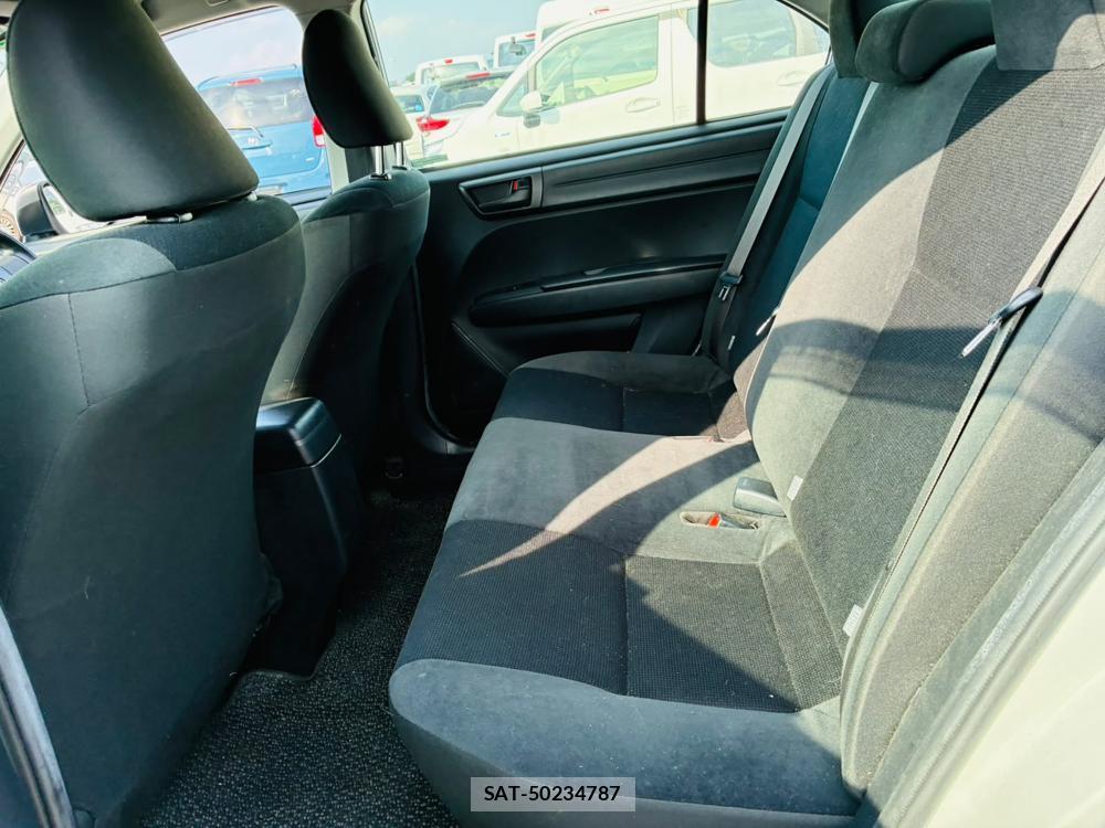 Toyota COROLLA AXIO 2019-04 7933416-9
