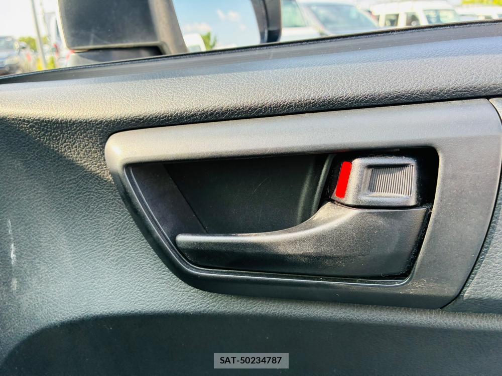 Toyota COROLLA AXIO 2019-04 7933416-21