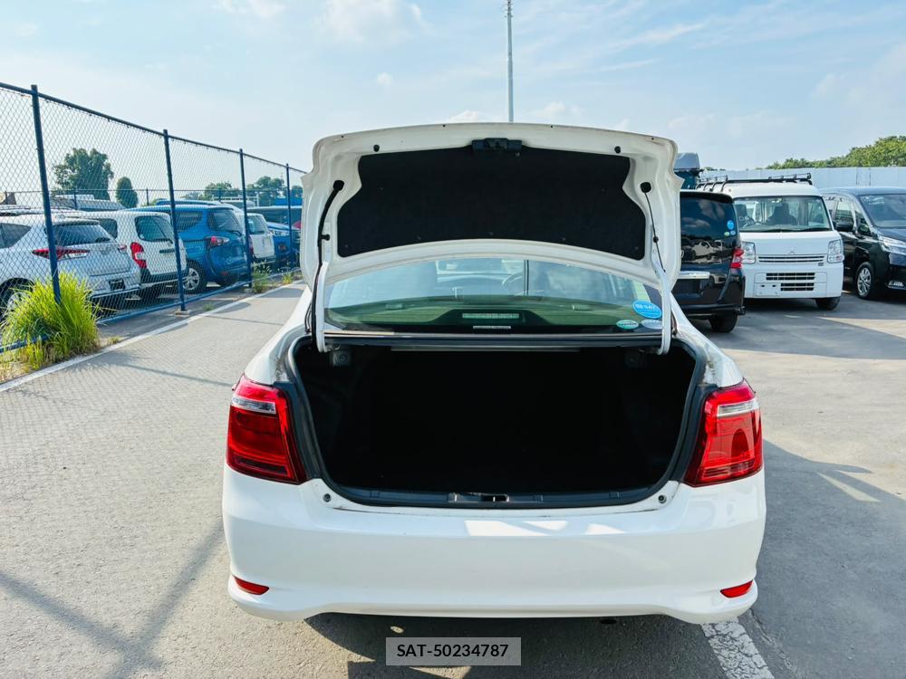 Toyota COROLLA AXIO 2019-04 7933416-26