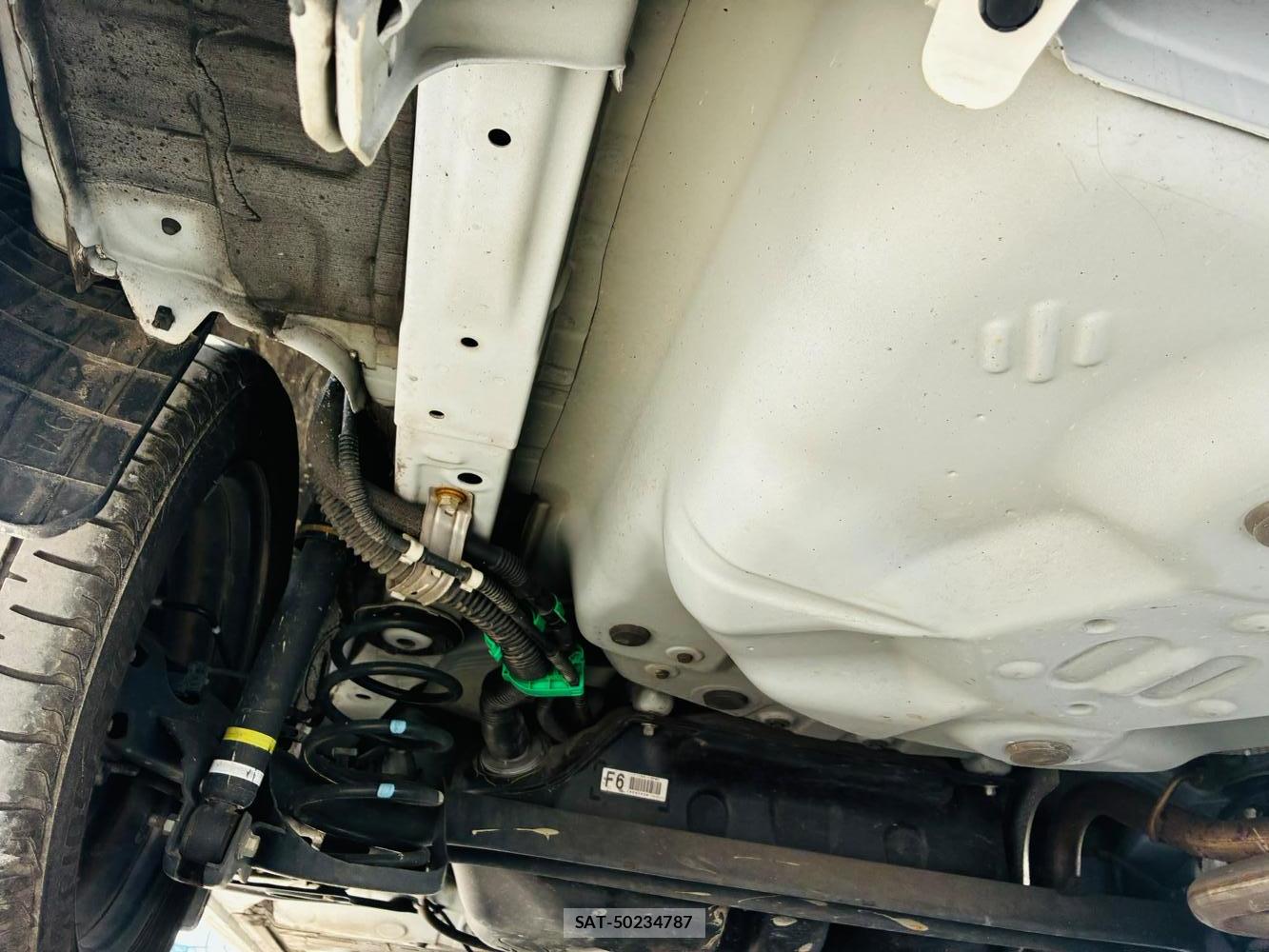 Toyota COROLLA AXIO 2019-04 7933416-35