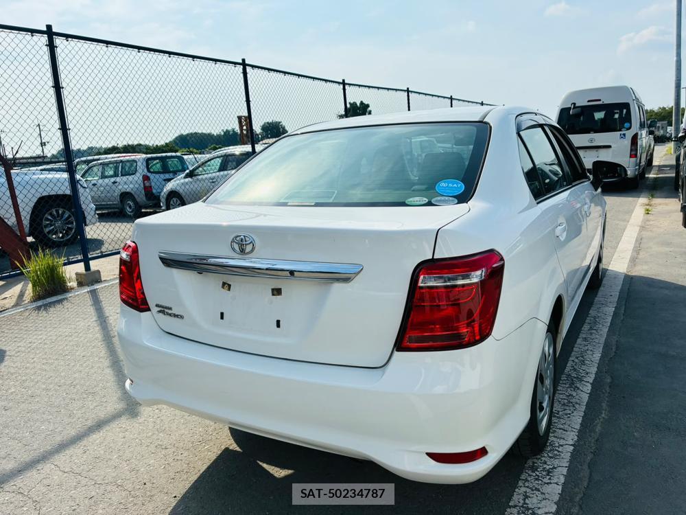 Toyota COROLLA AXIO 2019-04 7933416-4
