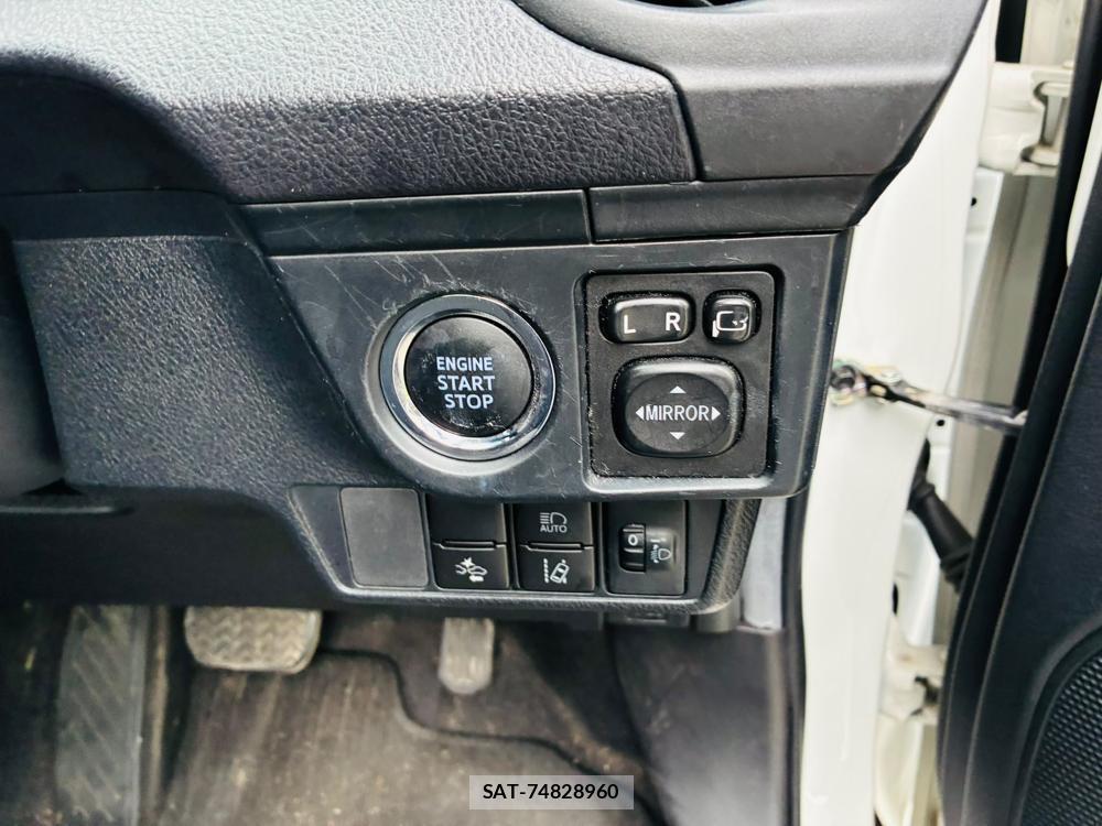 Toyota COROLLA AXIO 2020-06 7666336-16