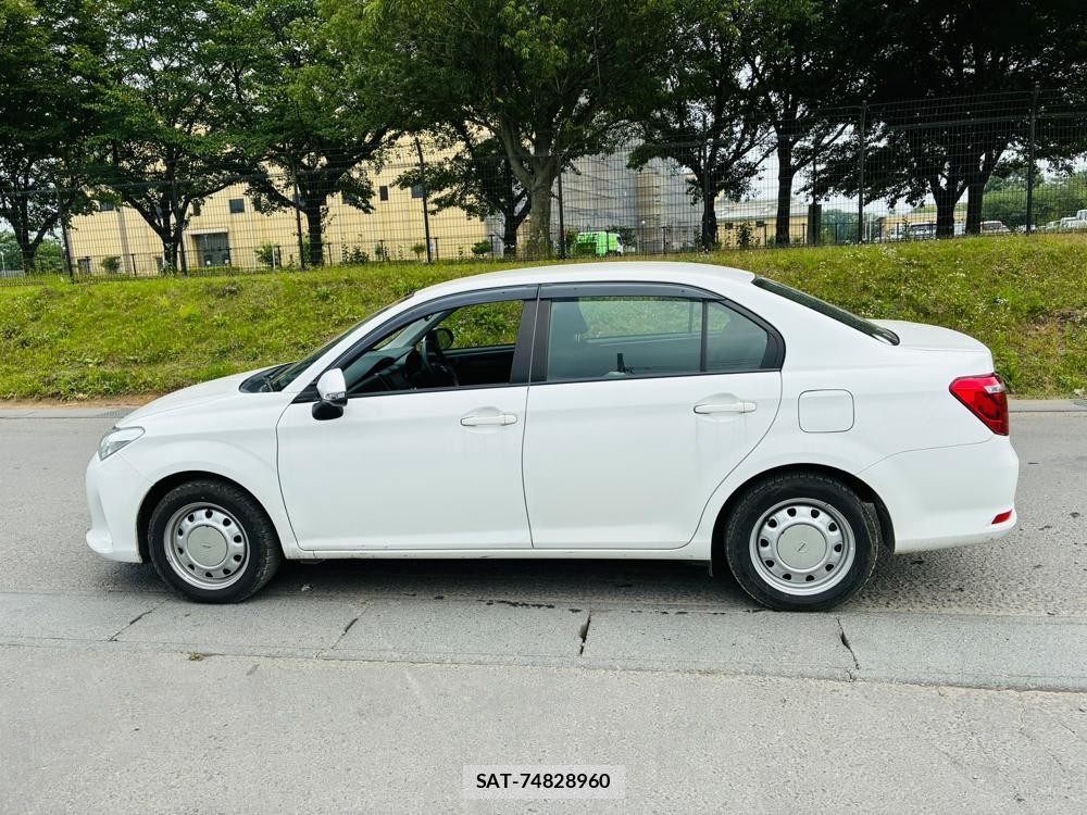 Toyota COROLLA AXIO 2020-06 7666336-1