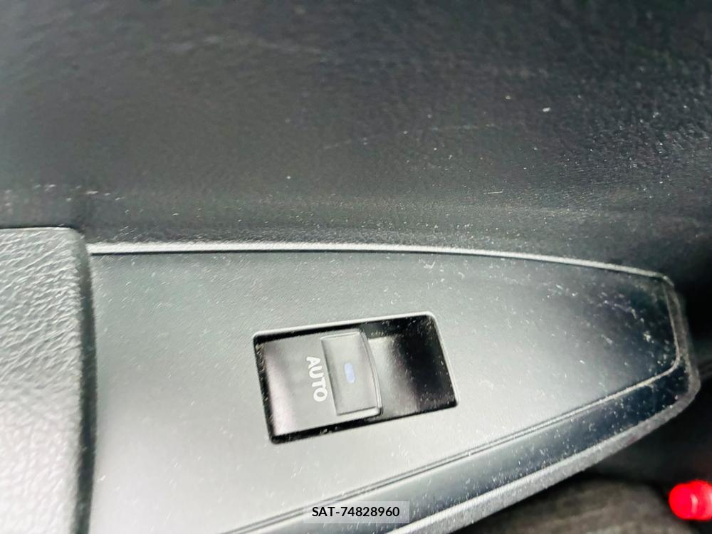 Toyota COROLLA AXIO 2020-06 7666336-22