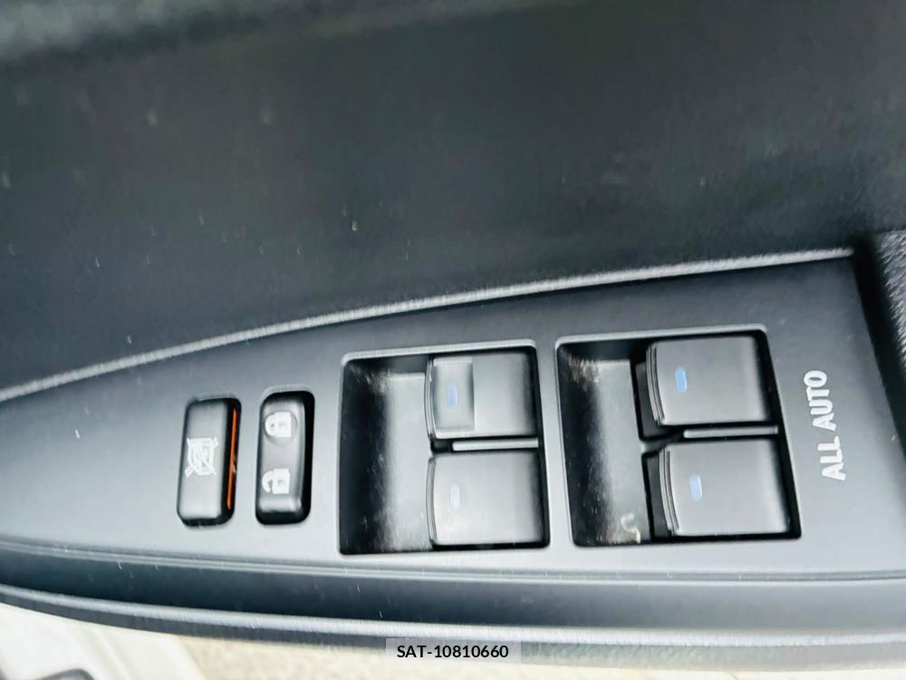 Toyota COROLLA AXIO 2020-07 7933407-21