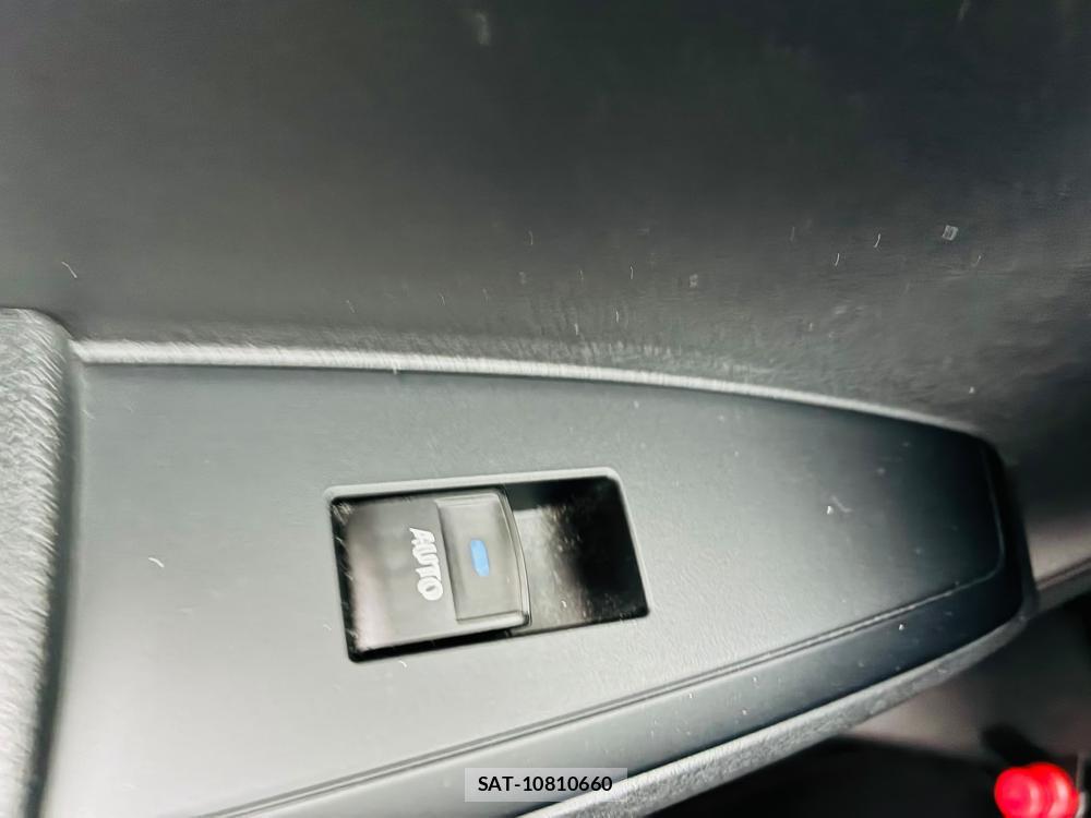 Toyota COROLLA AXIO 2020-07 7933407-23