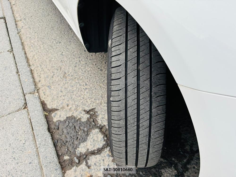 Toyota COROLLA AXIO 2020-07 7933407-31