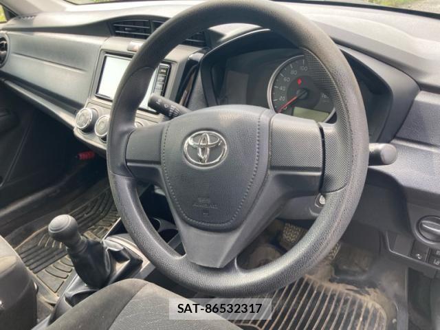 Toyota COROLLA AXIO 2017-11 8098533-21