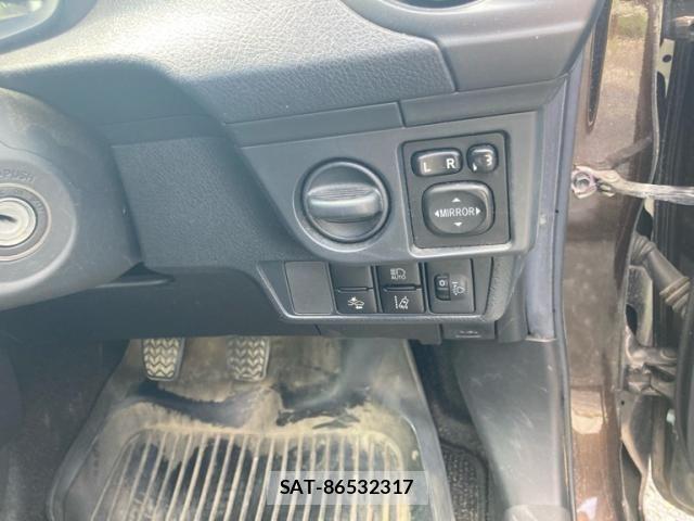 Toyota COROLLA AXIO 2017-11 8098533-22