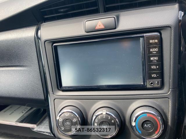 Toyota COROLLA AXIO 2017-11 8098533-24