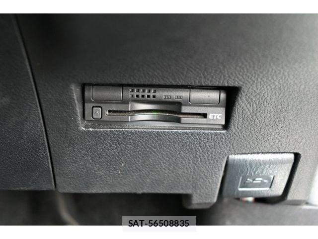 Toyota COROLLA AXIO 2015-05 8098541-24