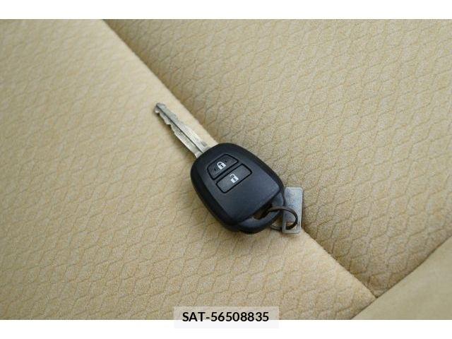 Toyota COROLLA AXIO 2015-05 8098541-25