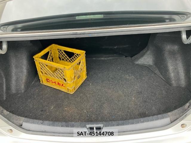 Toyota COROLLA AXIO 2010-02 8098543-14