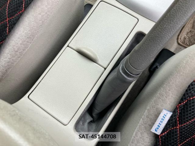 Toyota COROLLA AXIO 2010-02 8098543-21