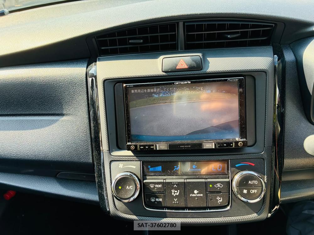 Toyota COROLLA AXIO 2019-06 8044939-18