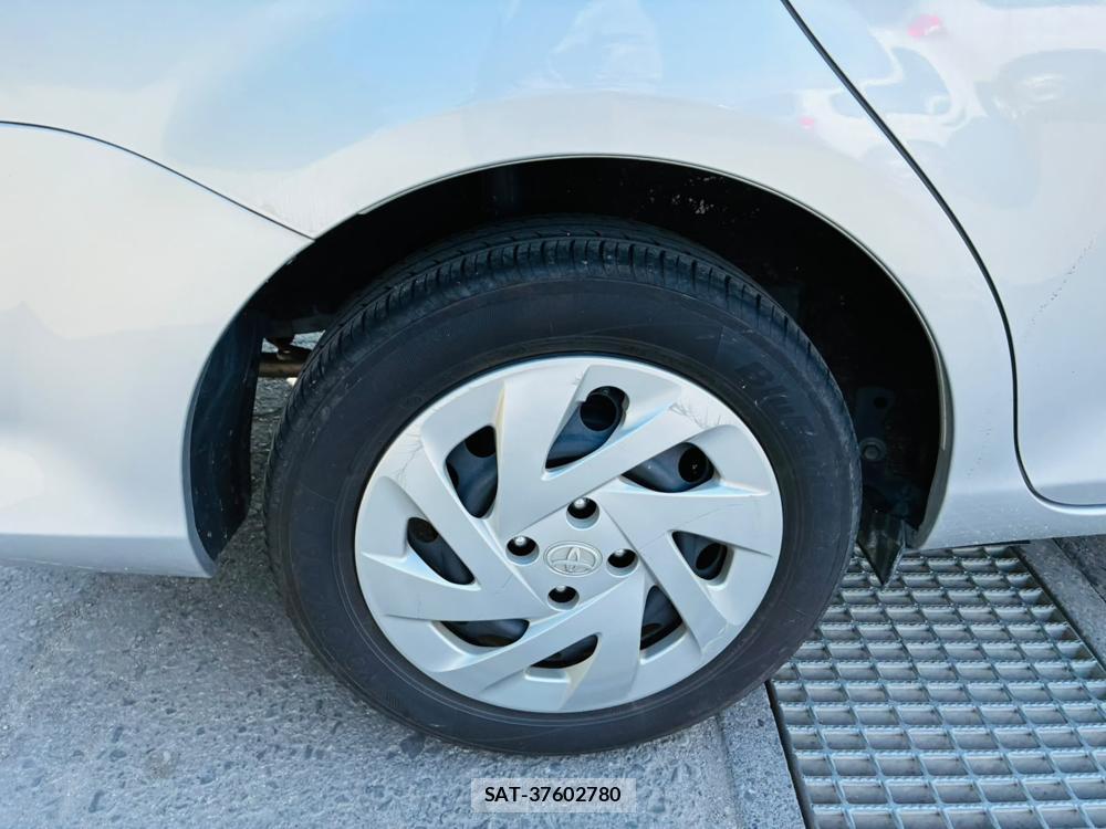 Toyota COROLLA AXIO 2019-06 8044939-26
