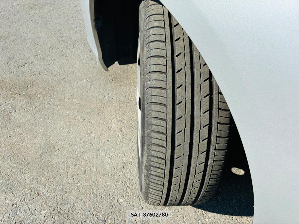 Toyota COROLLA AXIO 2019-06 8044939-30
