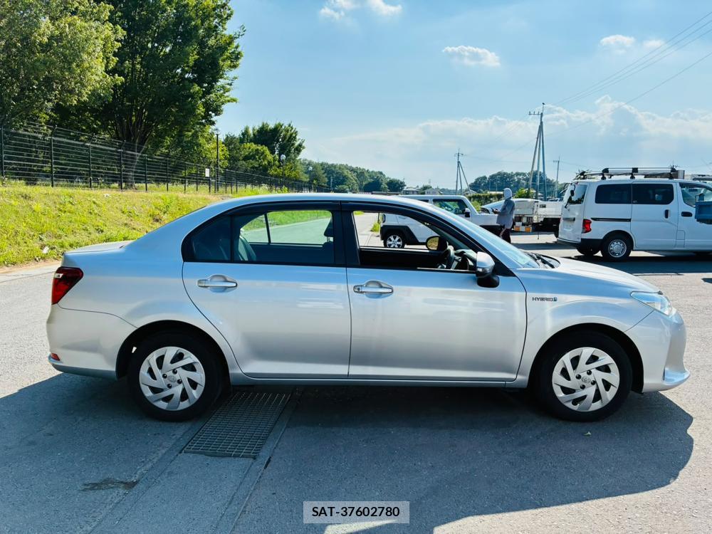 Toyota COROLLA AXIO 2019-06 8044939-5