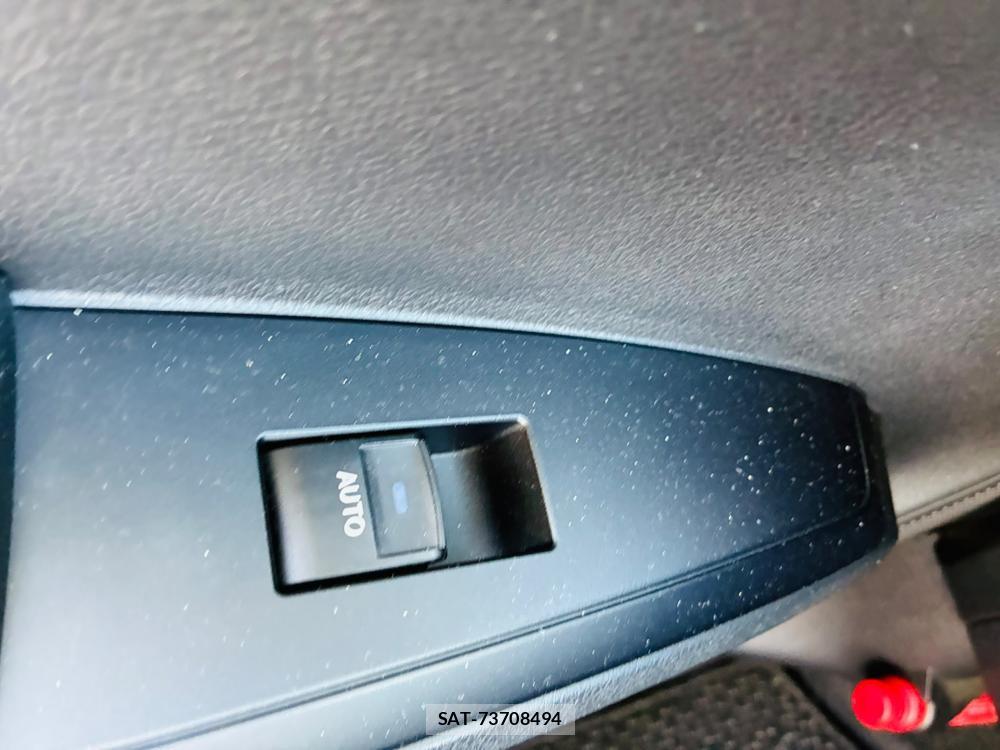 Toyota COROLLA AXIO 2020-04 8044940-23
