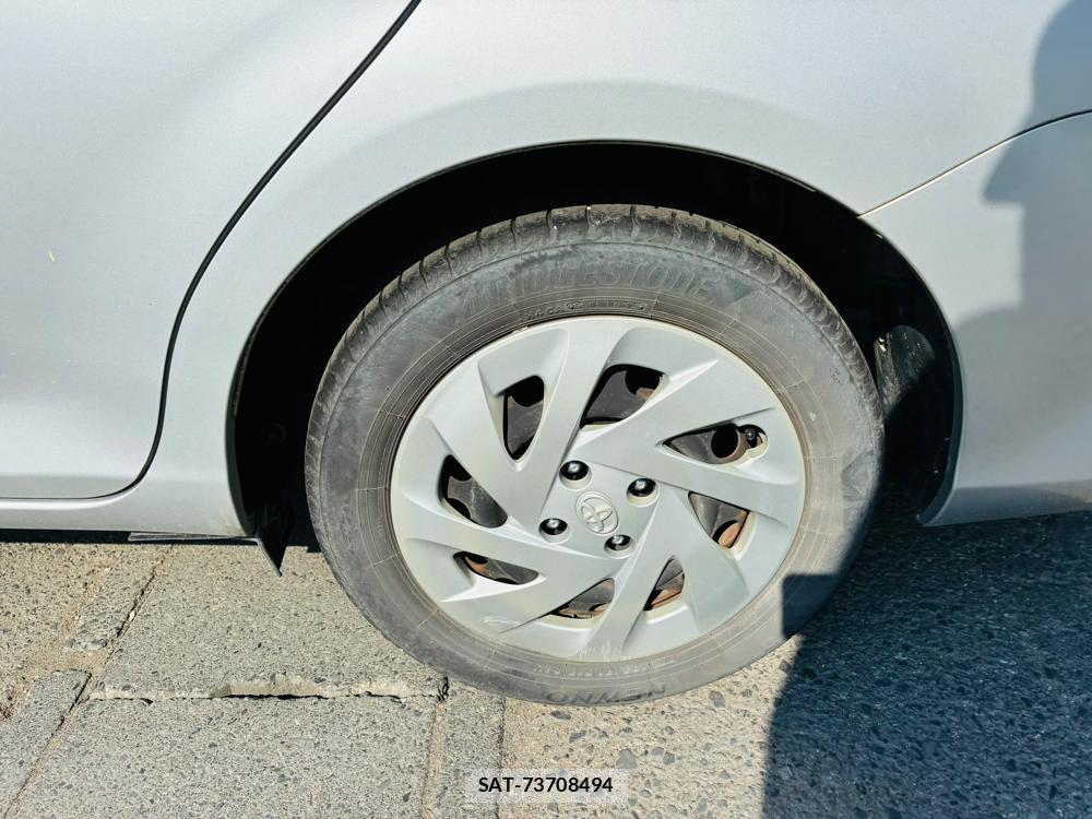 Toyota COROLLA AXIO 2020-04 8044940-29
