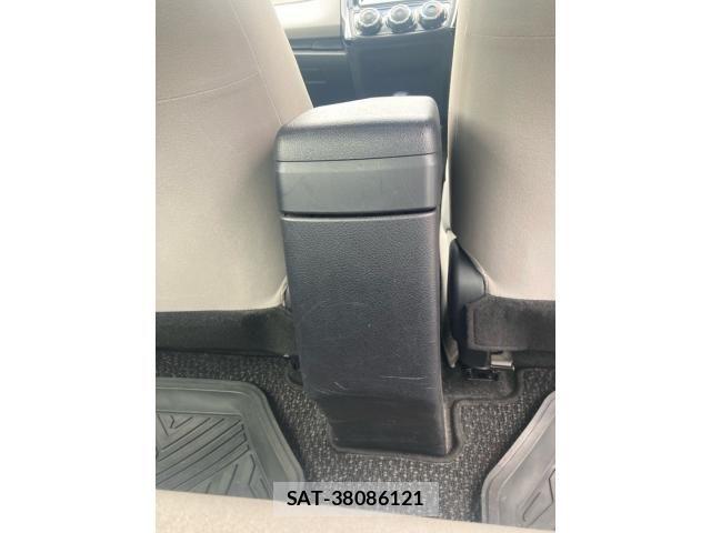 Toyota COROLLA AXIO 2013-09 8129431-16