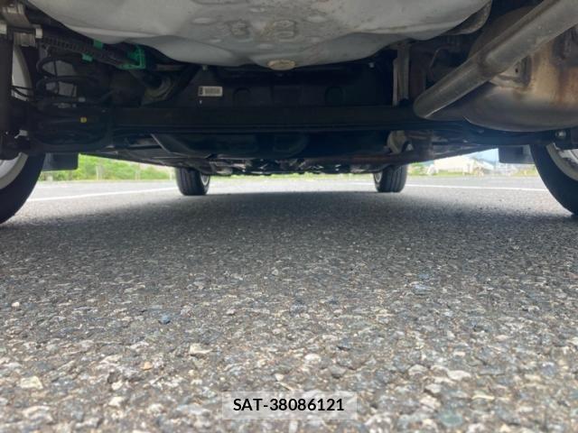 Toyota COROLLA AXIO 2013-09 8129431-17