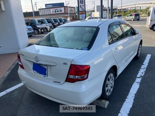 Toyota COROLLA AXIO 2012-01 8158165-1
