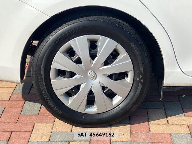 Toyota COROLLA AXIO 2013-08 8206903-10