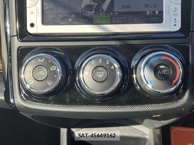 Toyota COROLLA AXIO 2013-08 8206903-19