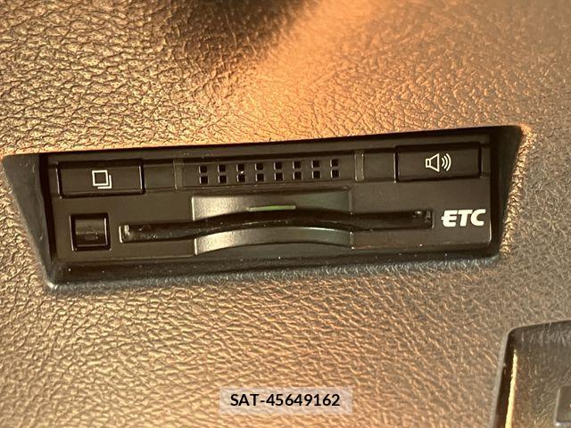 Toyota COROLLA AXIO 2013-08 8206903-20