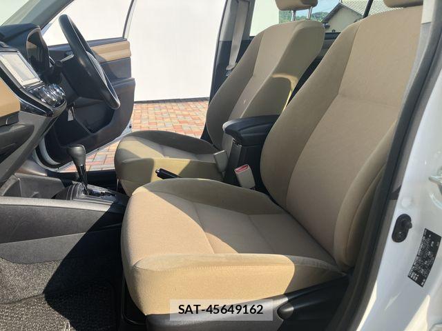 Toyota COROLLA AXIO 2013-08 8206903-23