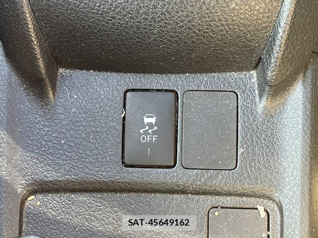 Toyota COROLLA AXIO 2013-08 8206903-25