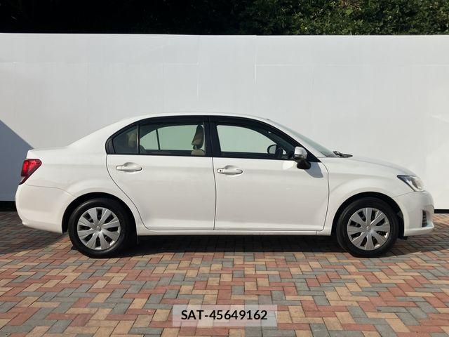 Toyota COROLLA AXIO 2013-08 8206903-5