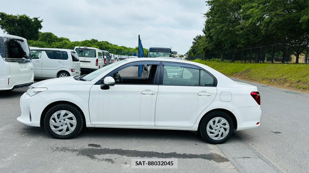Toyota COROLLA AXIO 2019-06 8226969-1