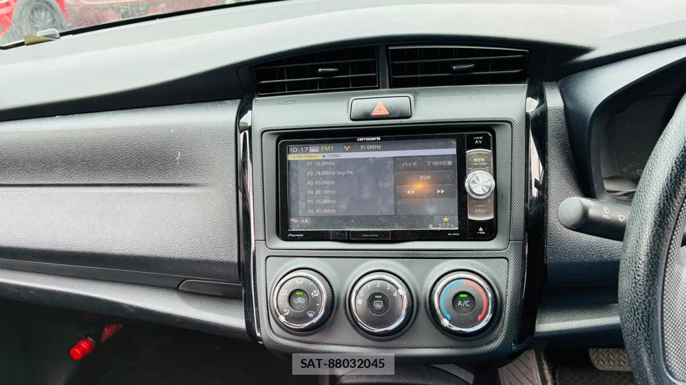 Toyota COROLLA AXIO 2019-06 8226969-19