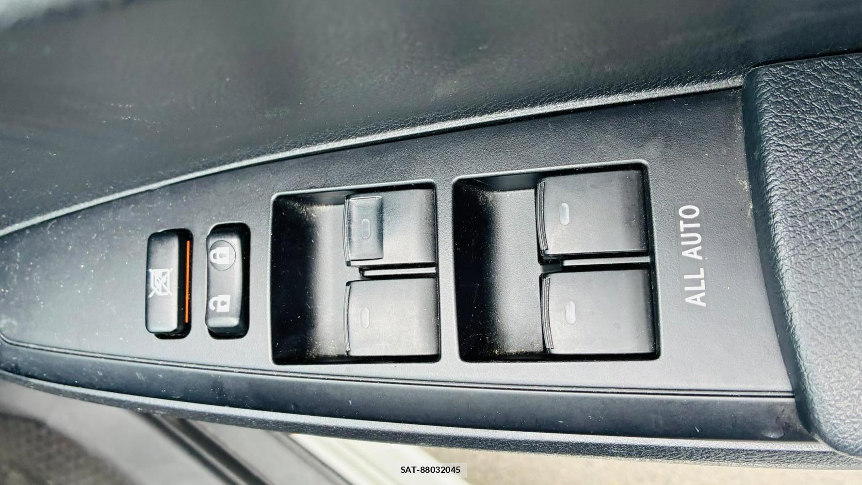 Toyota COROLLA AXIO 2019-06 8226969-22